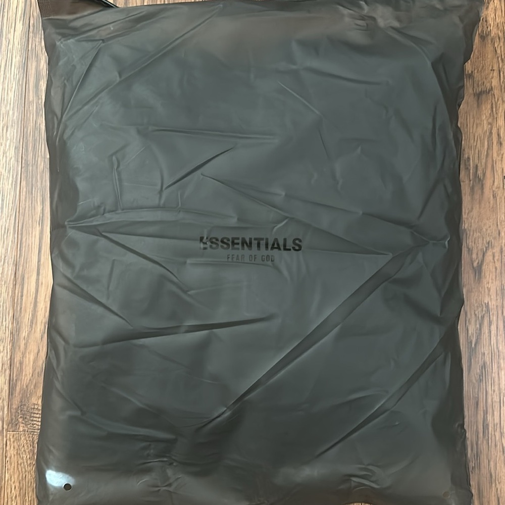 Fear of God Essentials Hoodies Pullover Dark Oatmeal - Picture 12 of 12